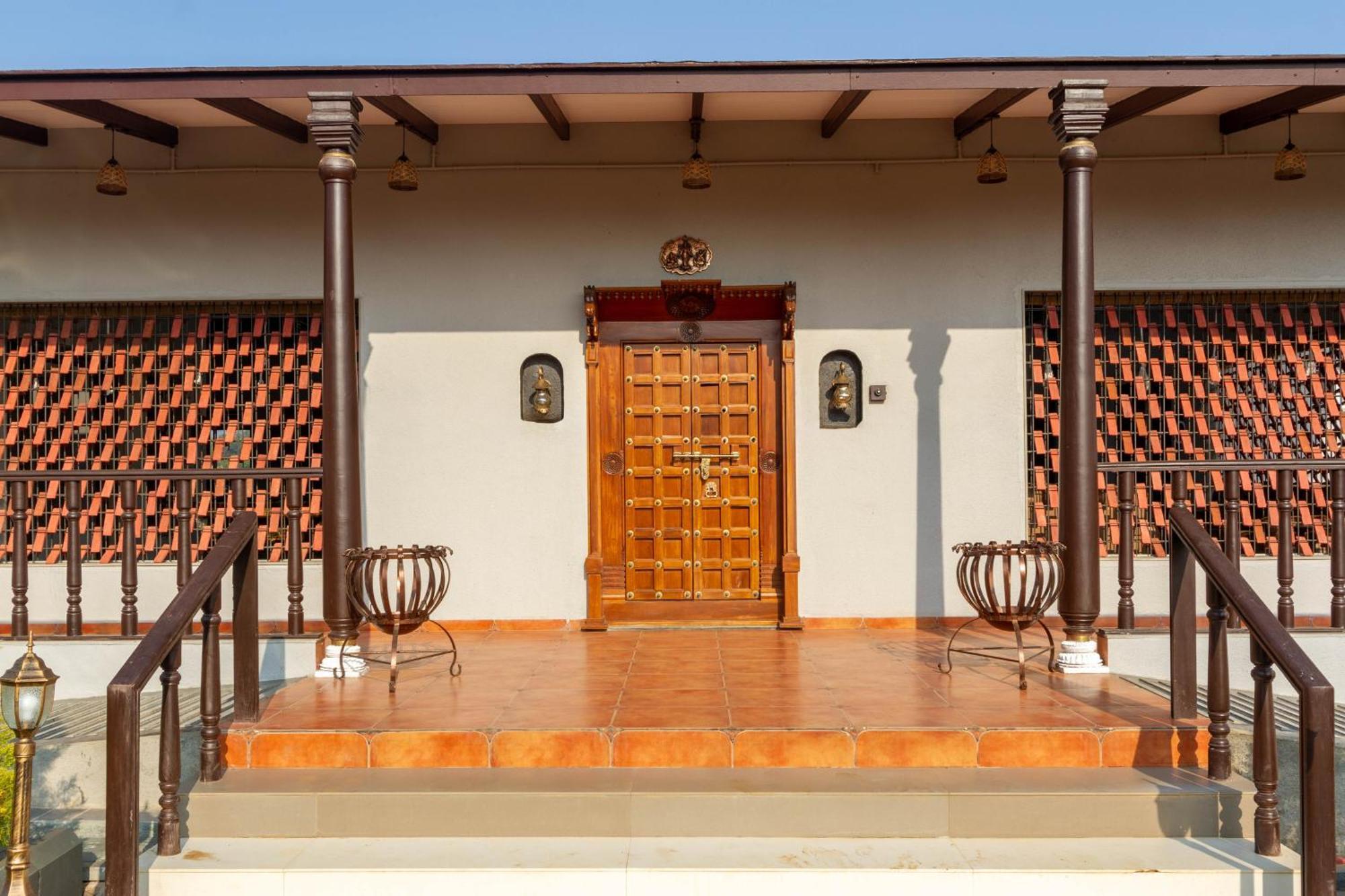 Saffronstays Sarvam - 3Bdr Wada-Inspired Pool Villa In Igatpuri Exterior photo